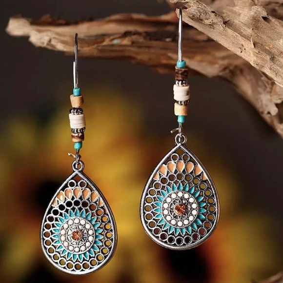 Jewelry - Vintage Style Blue Beige & Silver Tone Hoop Drop Earrings